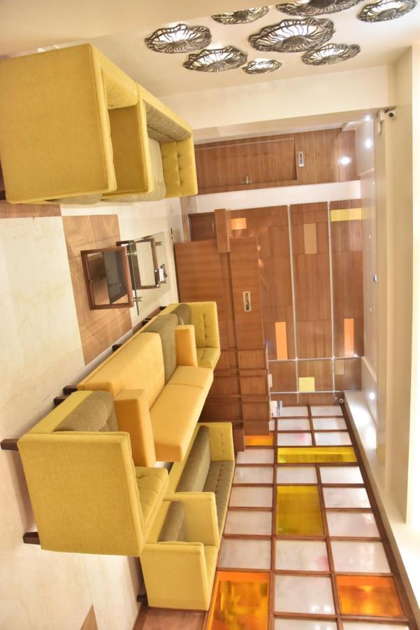 Hotel Rk Grand Varanasi Exterior foto