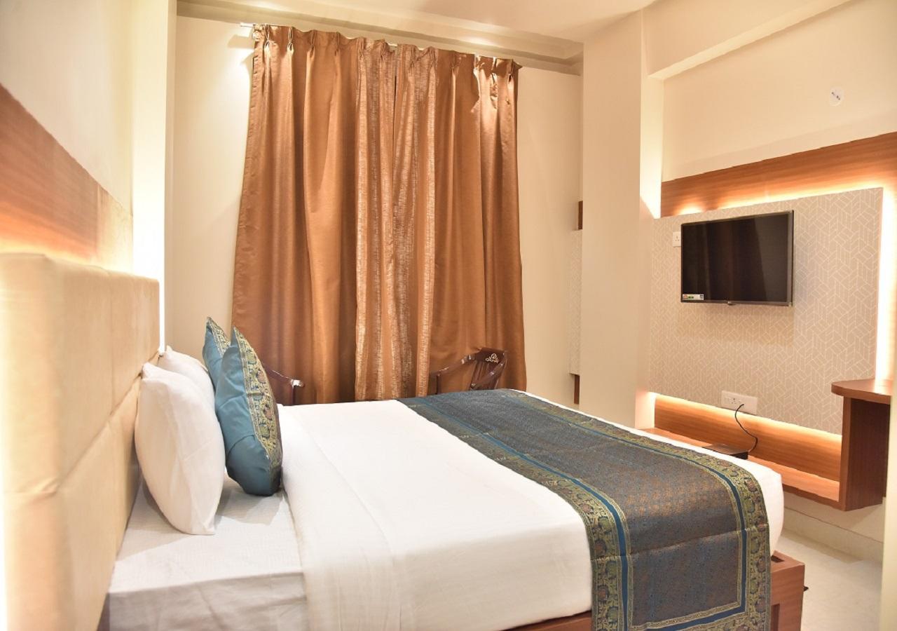 Hotel Rk Grand Varanasi Exterior foto