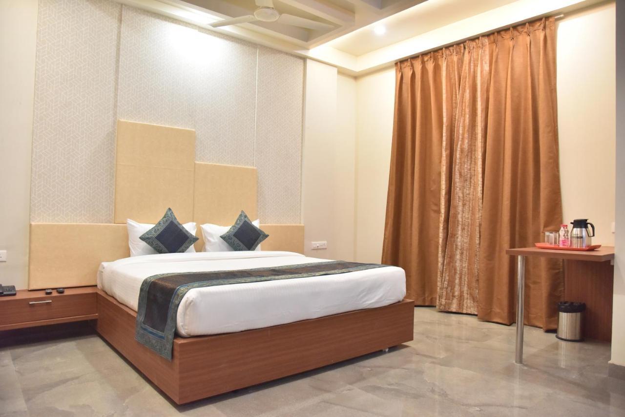Hotel Rk Grand Varanasi Exterior foto